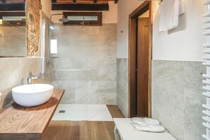 Bathroom - Borgo Il Poggiaccio (Sovicille)