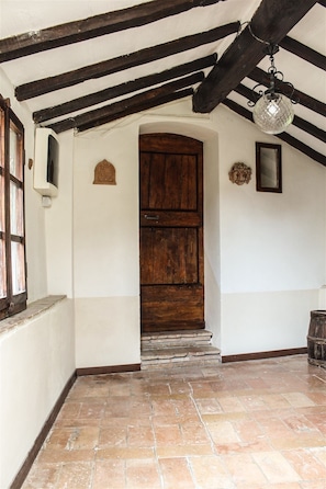 Comfort Apartment | Hallway