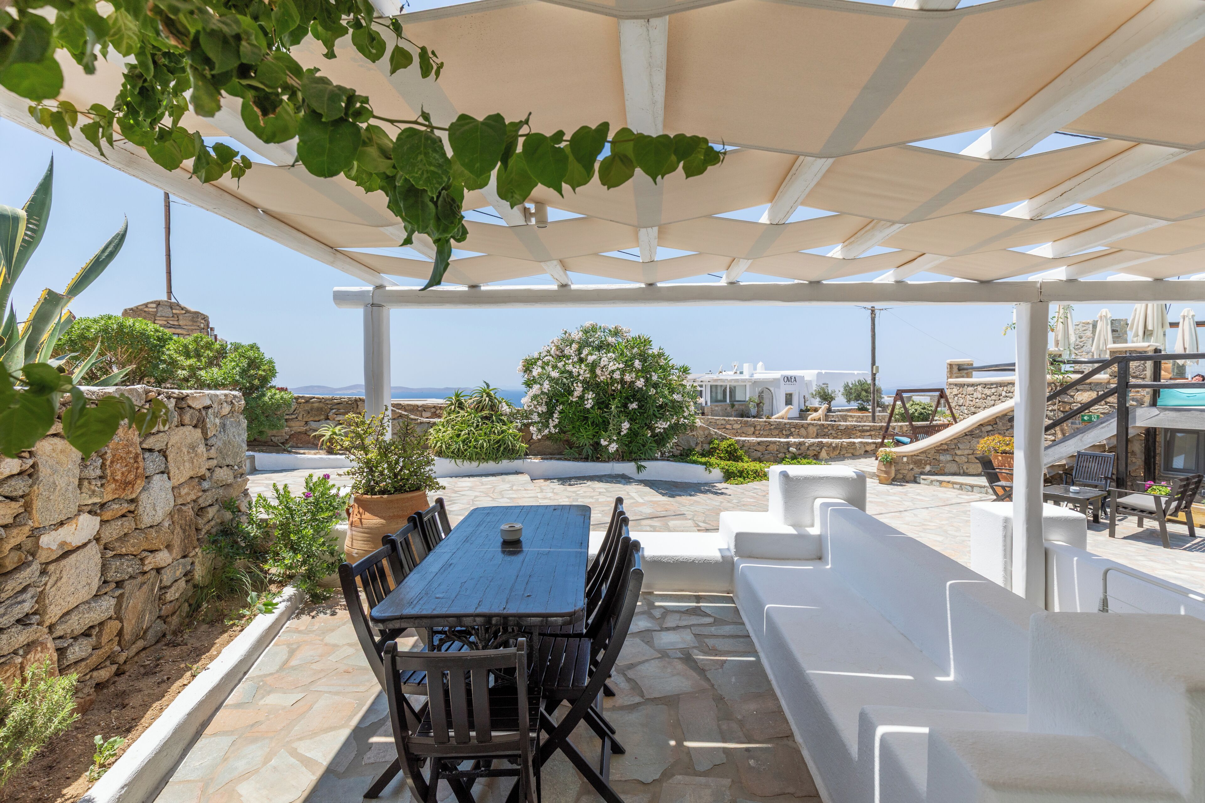Grand Studio with Terrace and Partial Sea View | Terrace/patio