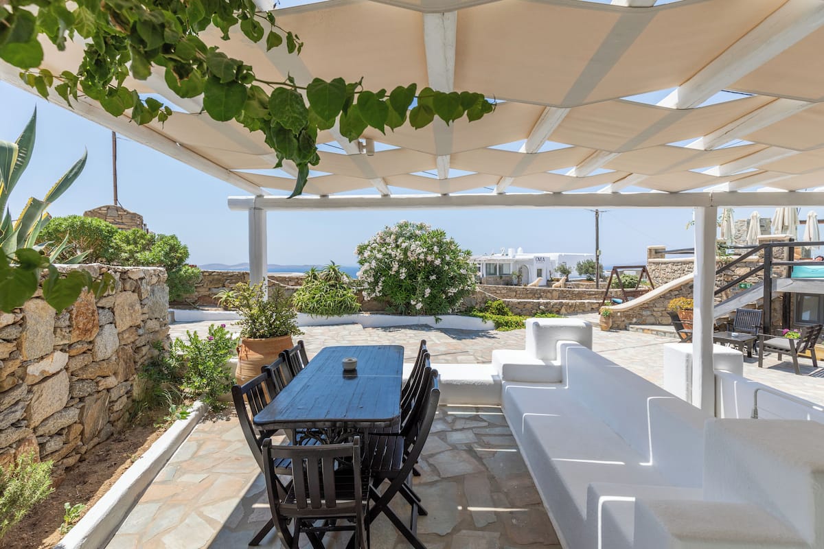 Grand Studio with Terrace and Partial Sea View | 테라스/파티오