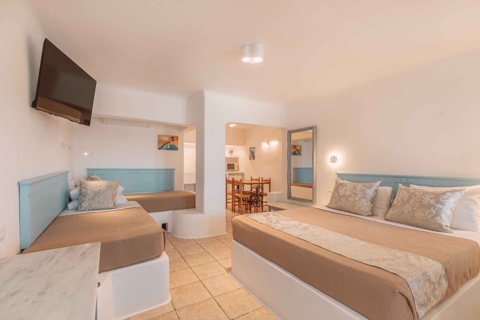 Quadruple Studio with Terrace and Garden View | In-room safe, free WiFi, bed sheets