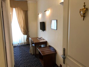 Safe på rommet, lydisolert, barnesenger og ekstrasenger (mot et tillegg)