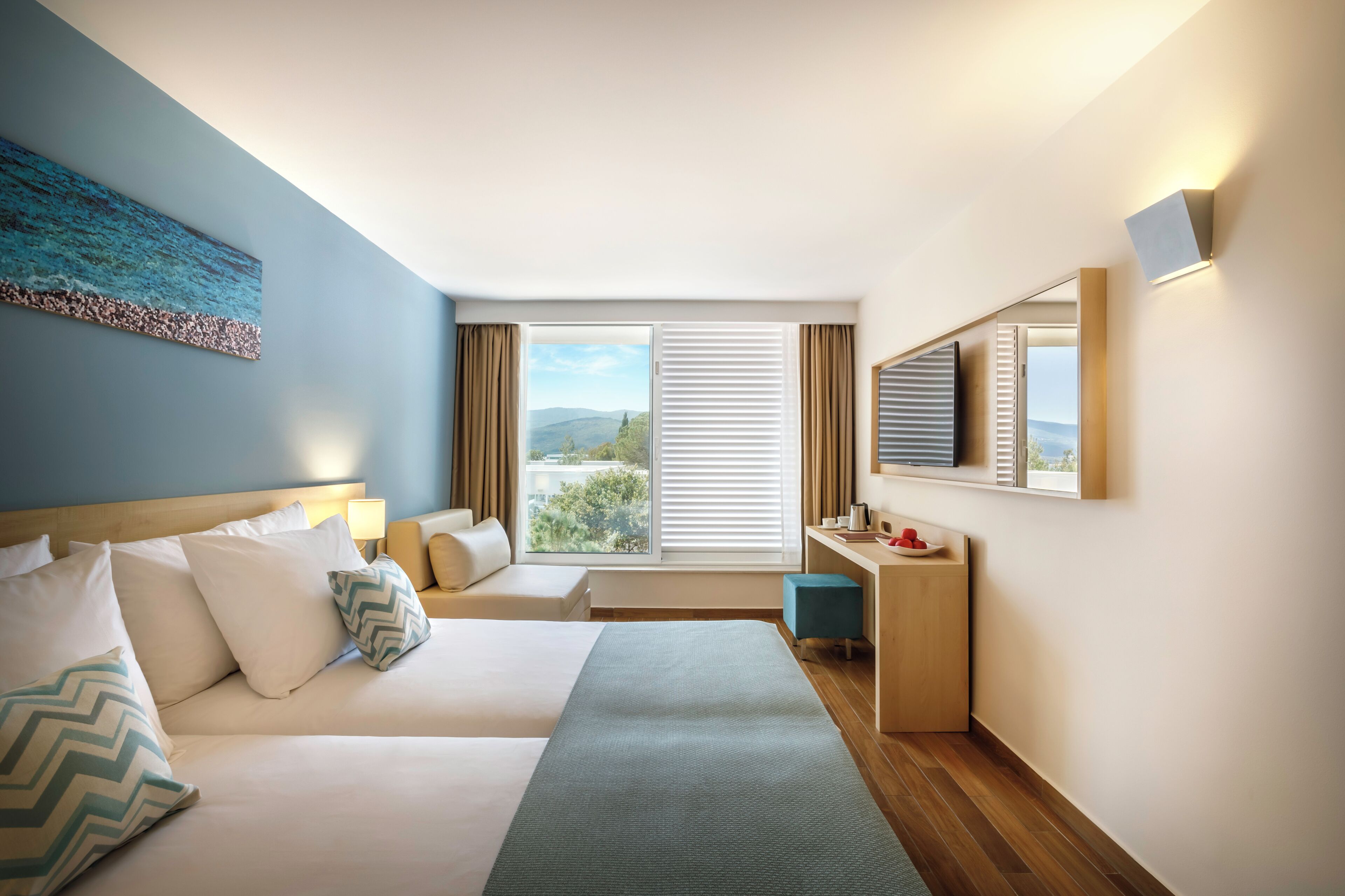 1 bedroom, cribs (surcharge)
