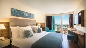 1 bedroom, cribs (surcharge)
