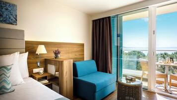 1 bedroom, cribs (surcharge)