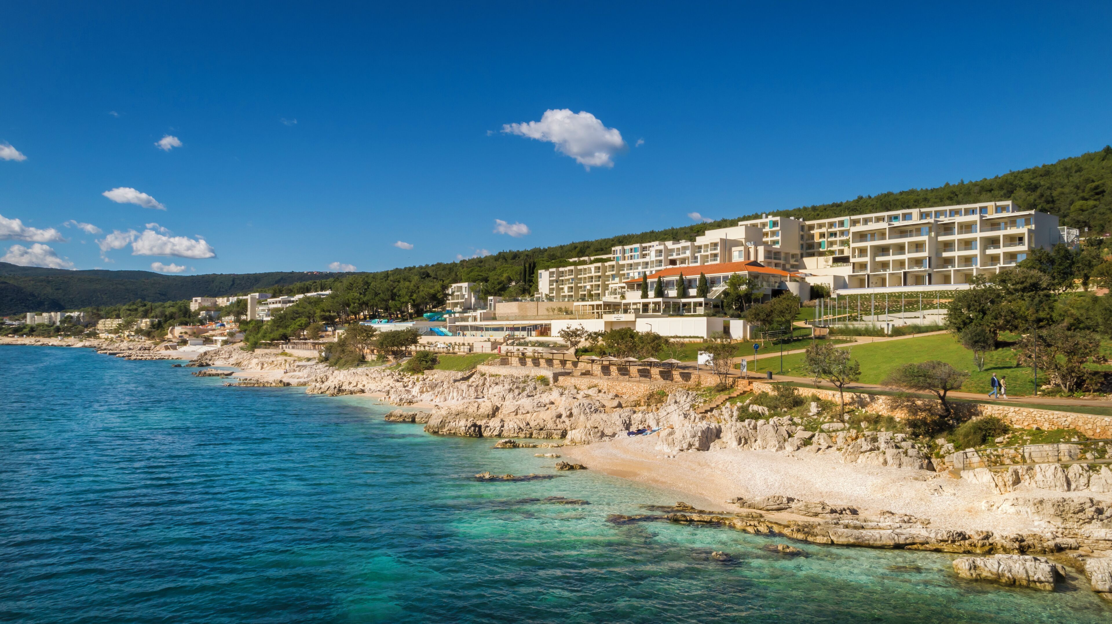Beach nearby, scuba diving, snorkeling, water skiing