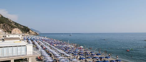 Private beach nearby, sun-loungers, beach umbrellas, snorkelling