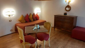 Basic Suite (Small) | Living area - Locanda Barbarigo (Venice)