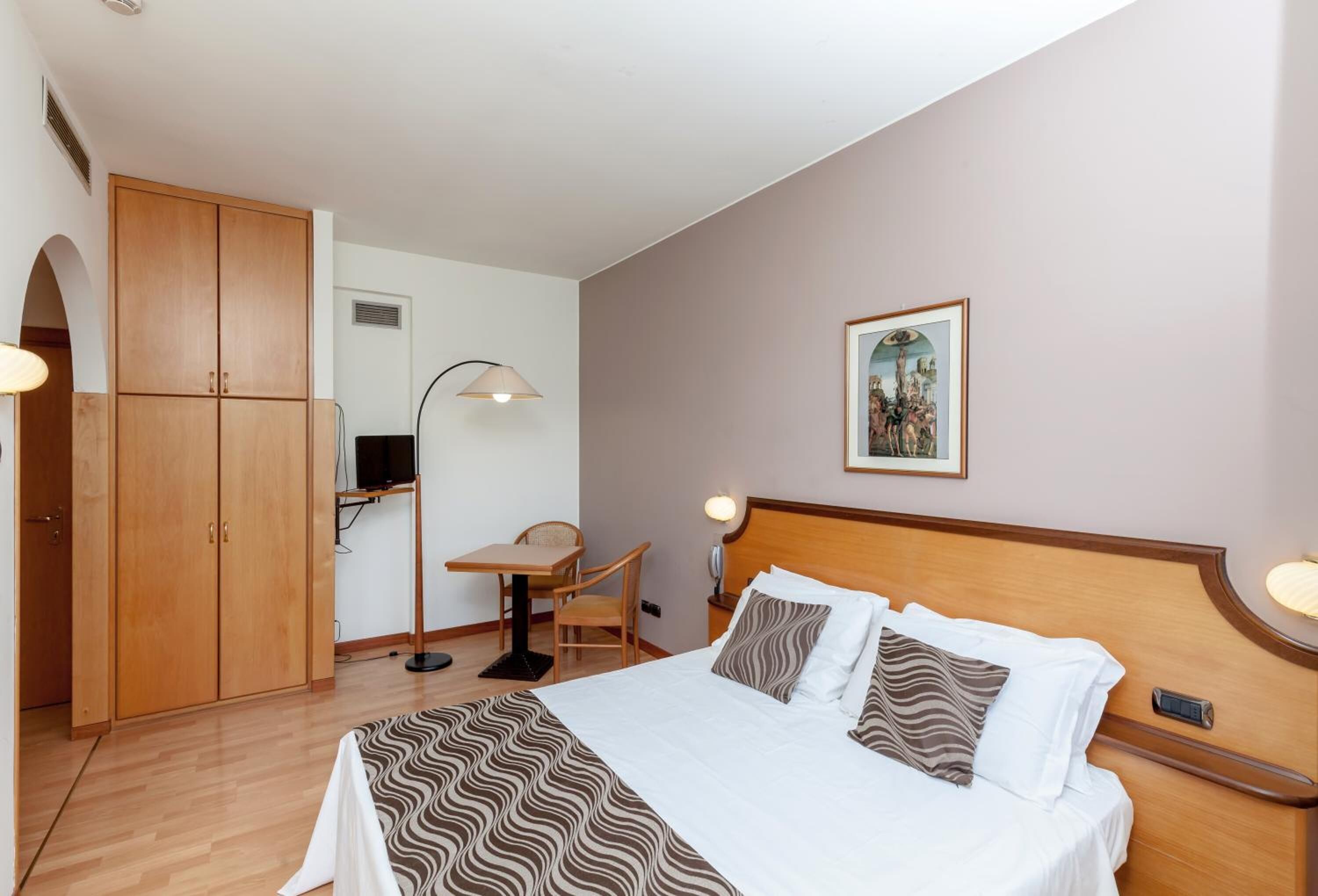 minibar, in-room safe, desk, blackout curtains