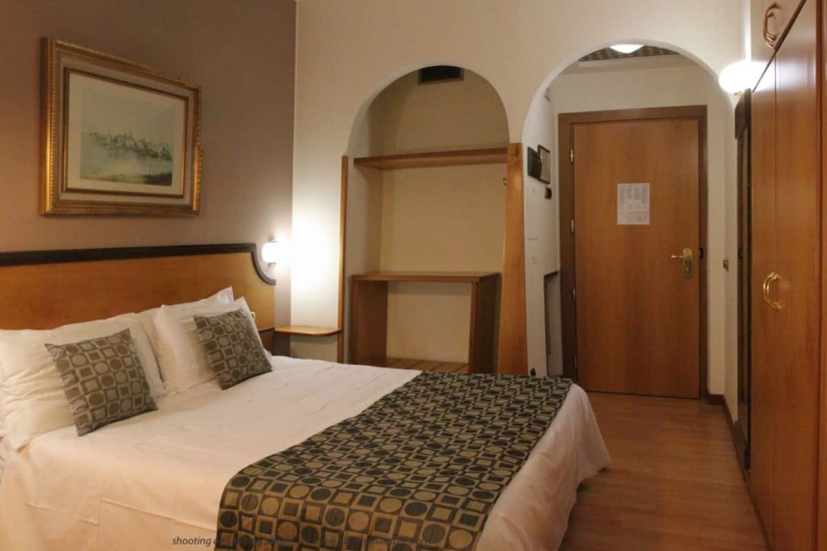 Minibar, in-room safe, desk, blackout drapes