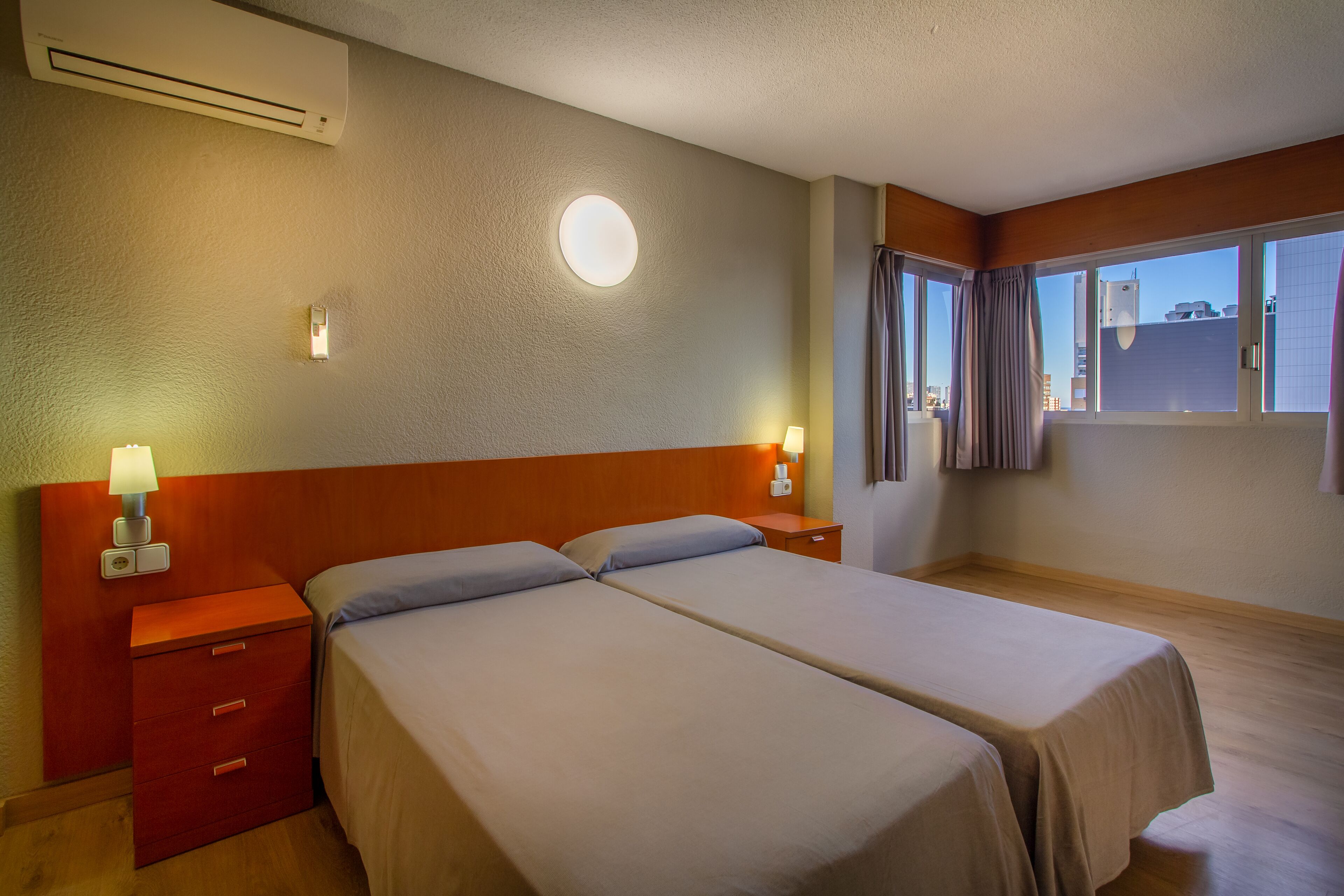 Ático estándar | 1 dormitorio, cortinas opacas, cunas (de pago) y wifi gratis
