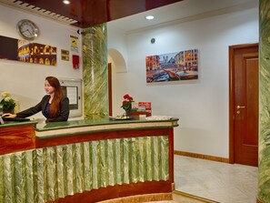 Reception - Soggiorno Sunny (Rome)