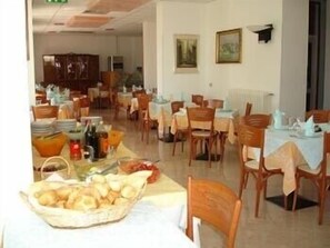 بار (في المنشاة)