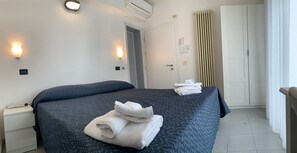 Double Room | In-room safe, desk, cribs/infant beds, rollaway beds - Hotel Marylise (Rimini)