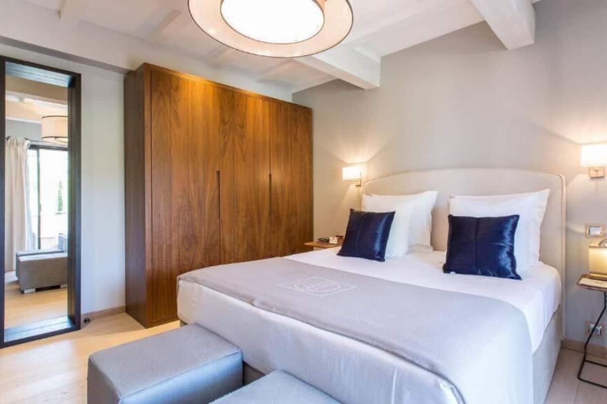 Double Room (Bastide) | Bar mini, peti besi dalam bilik, kalis bunyi, katil bayi/kot (surcaj) 