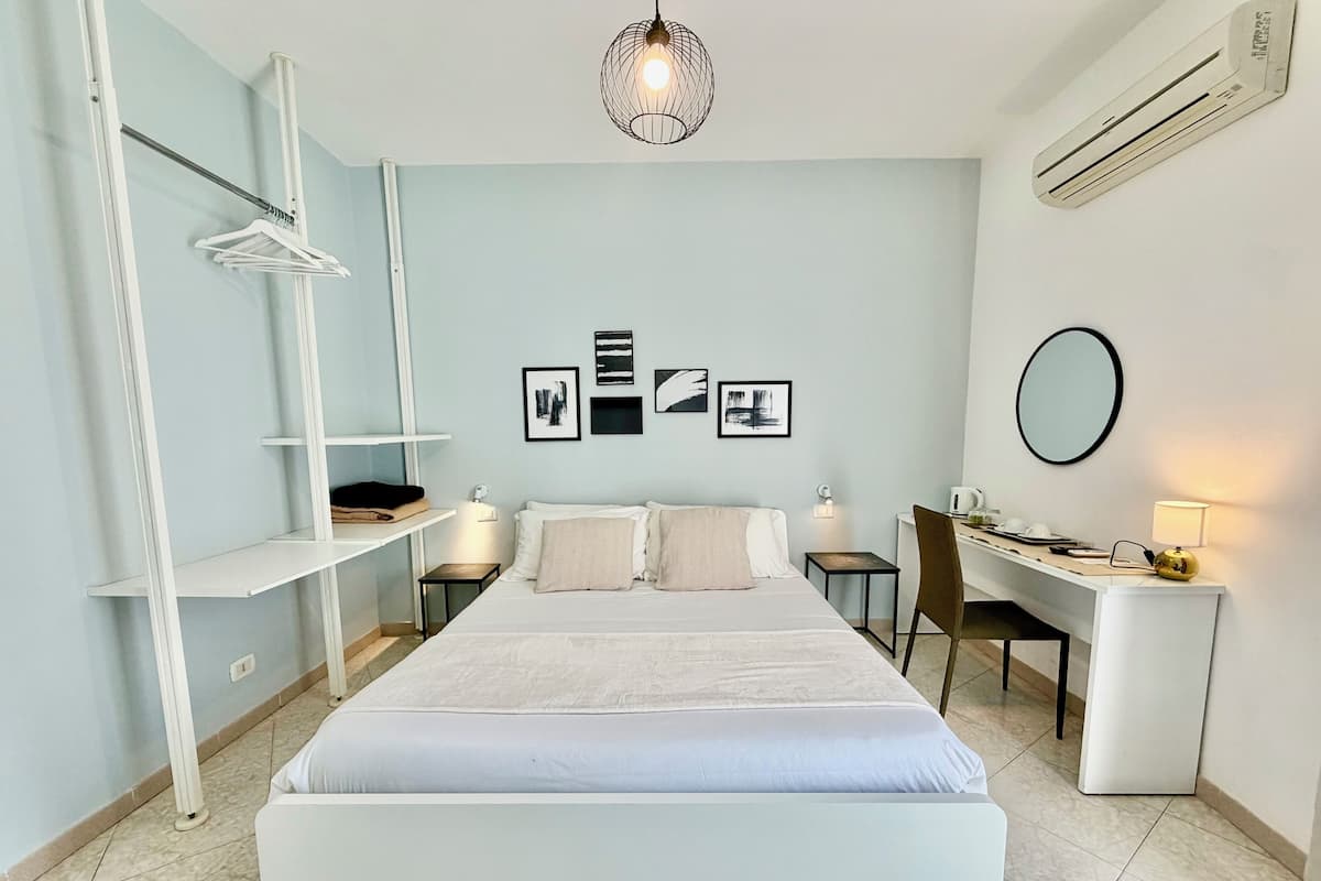 Double Room, Balcony, Mountain View | Desk, soundproofing, free WiFi