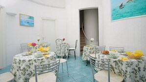 Breakfast area - Villa Paradiso (Venice)