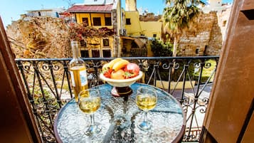 Quadruple Room - 2 double beds | Terrace/patio