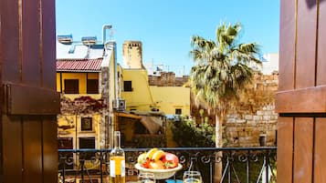 Quadruple Room - 2 double beds | Terrace/patio