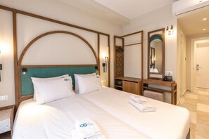 In-room safe, desk, soundproofing, iron/ironing board - El Greco (Chania)
