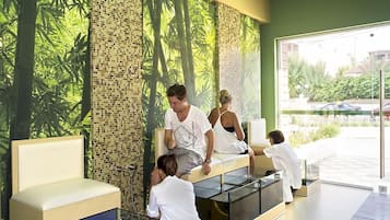 Body treatments, aromatherapy, facials, massage/treatment rooms