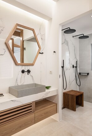 Deluxe Studio Suite | 1 bedroom, pillowtop beds, in-room safe, soundproofing - Nontas Aparthotel (Chania)