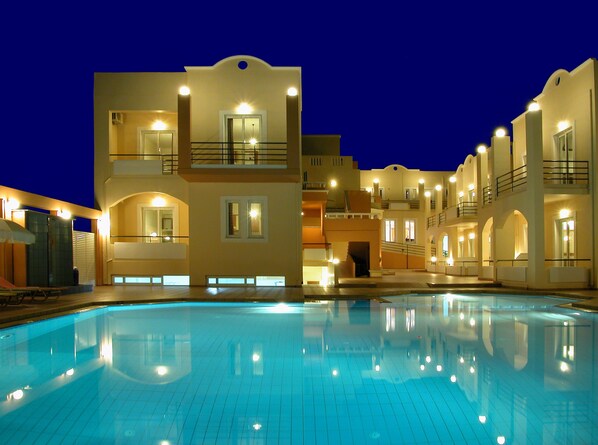 Piscina externa sazonal