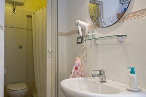 Double Room, Private Bathroom | Bathroom