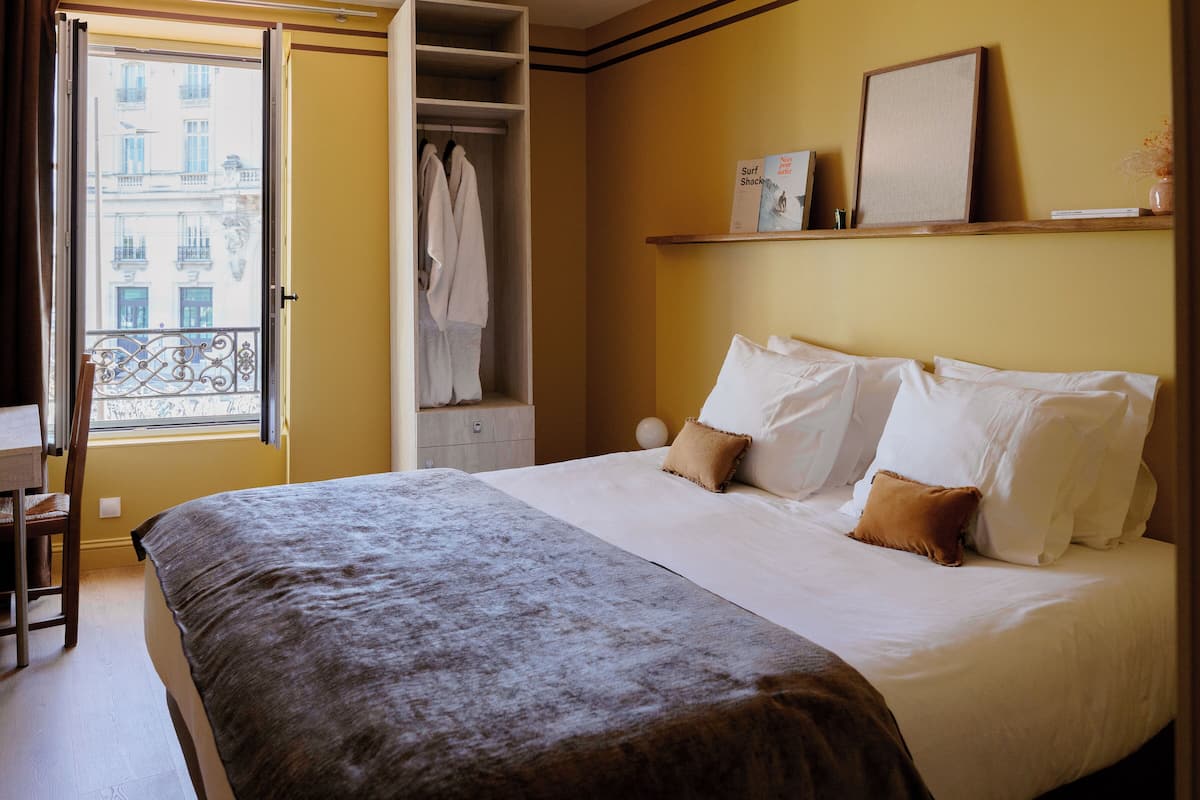 Comfort Room, City View | Premium bedding, individually decorated, individually furnished, desk