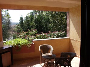 Terrace/patio - Hotel Abbaruja (Olbia)