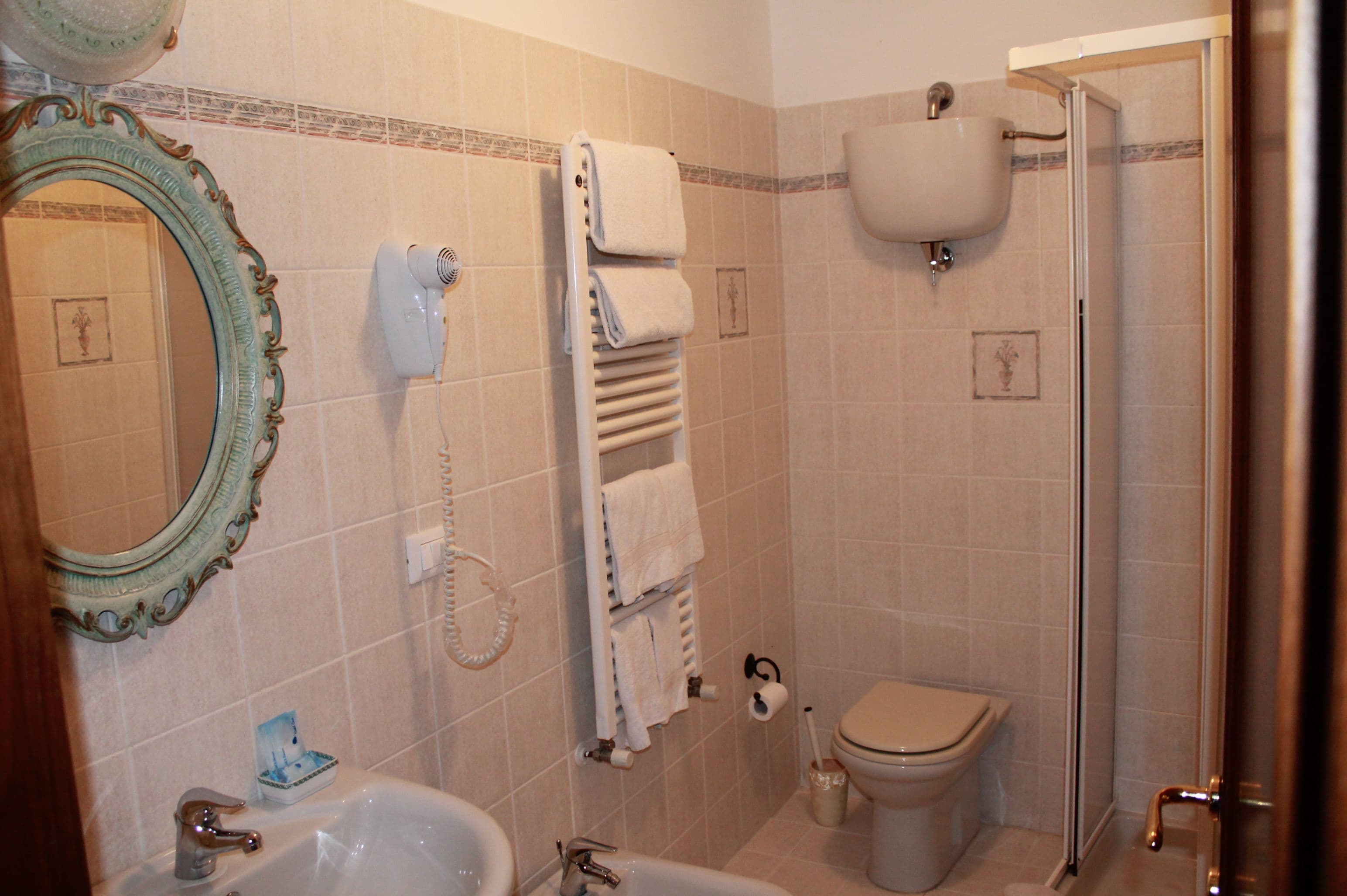 Chambre Double Supérieure, salle de bains privée (External) | Salle de bain