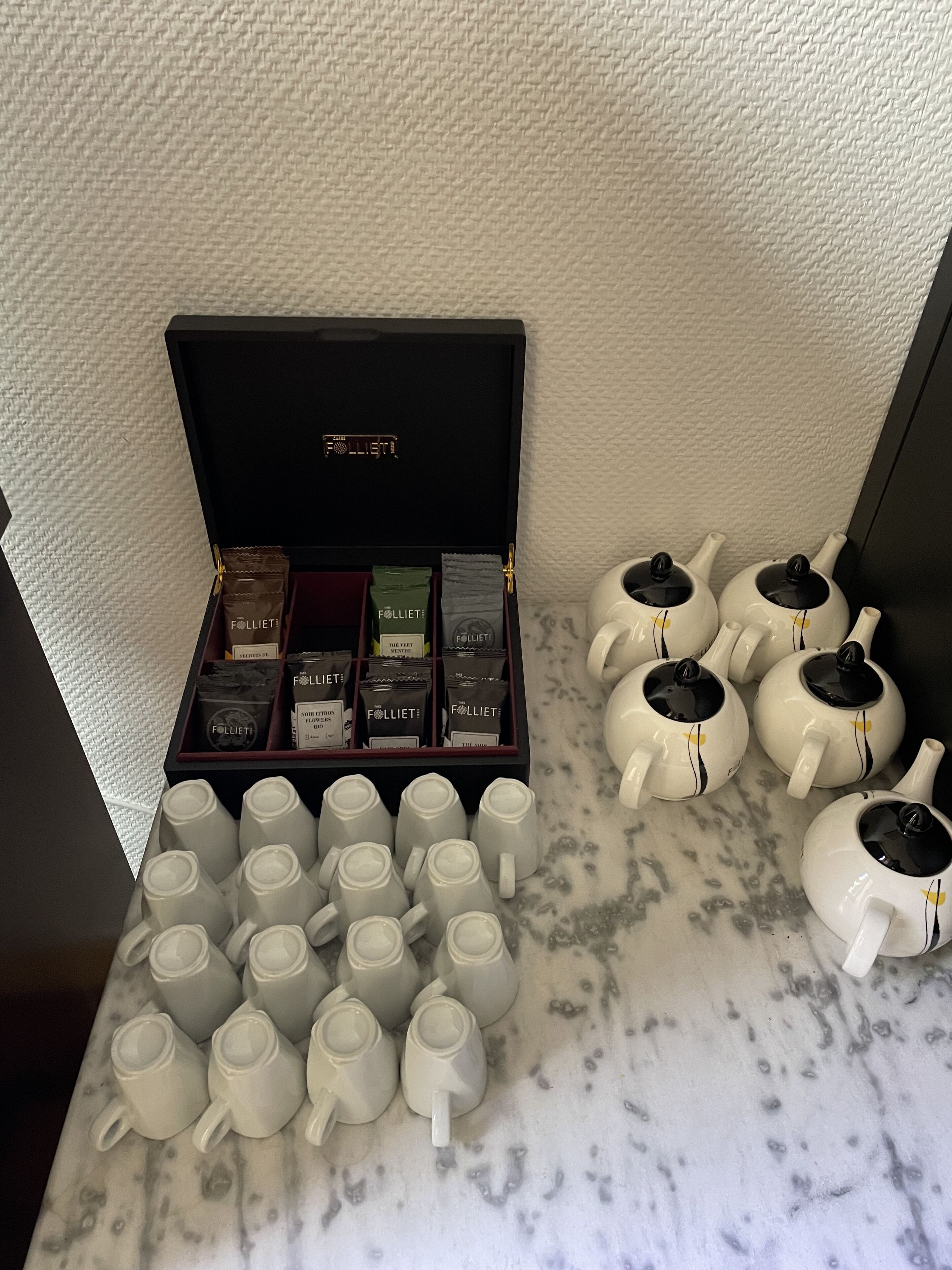 daily buffet breakfast (eur 13 per person)