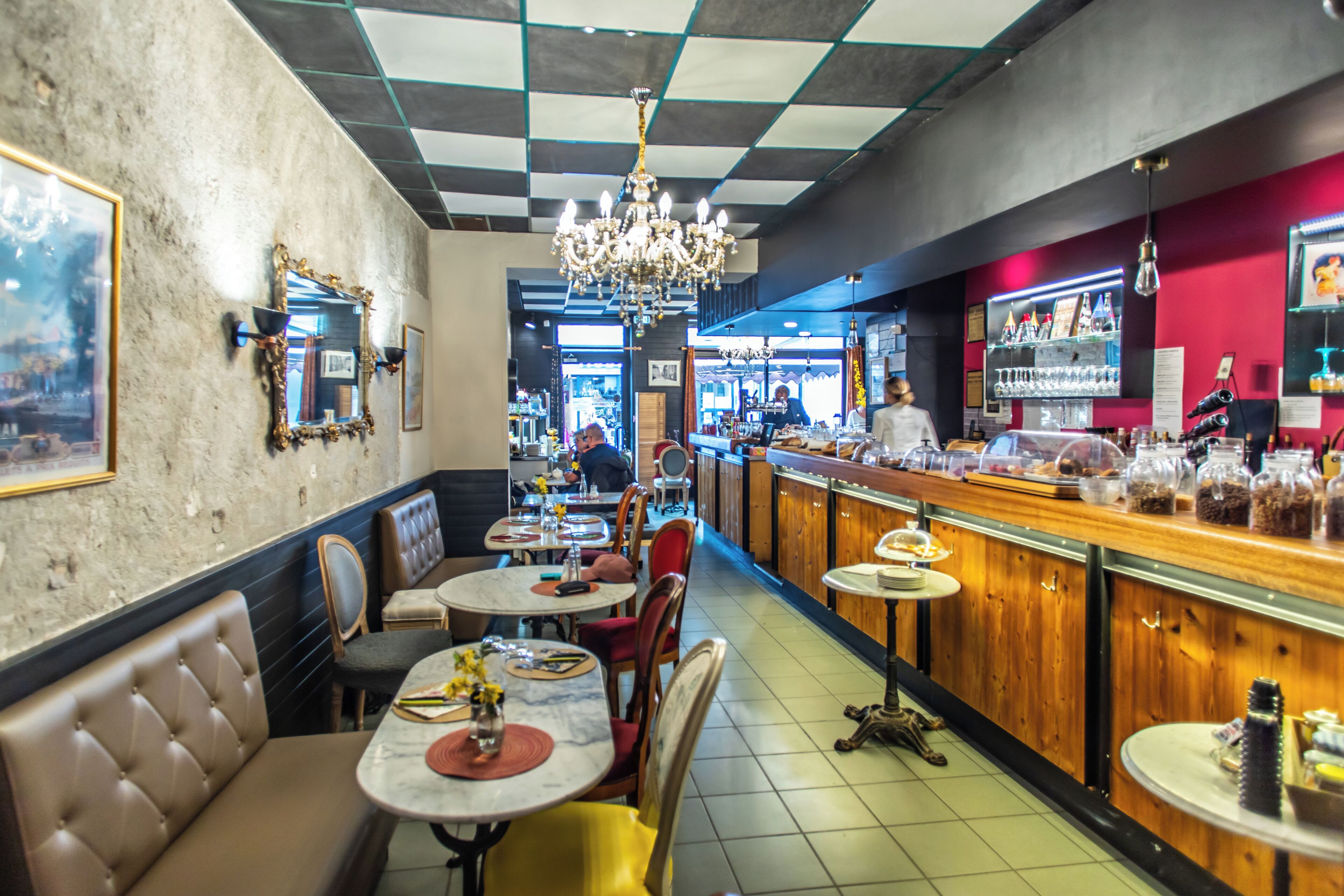 Petit déjeuner buffet servi tous les jours en supplément