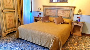 Doppelzimmer, eigenes Bad | Hochwertige Bettwaren, kostenlose Babybetten, kostenloses WLAN