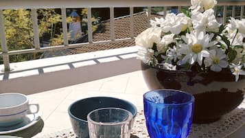 Vila família, 2 quartos | Terraço/pátio