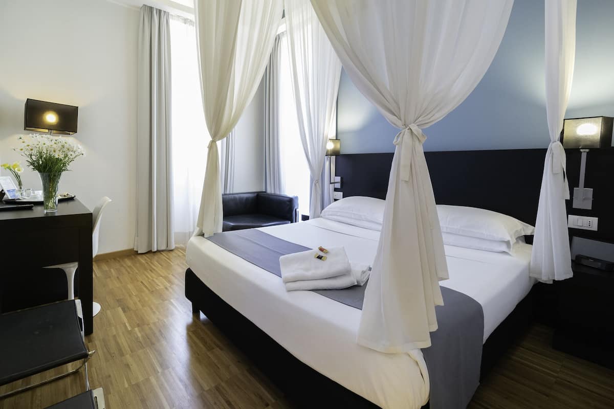Egyptian cotton sheets, memory-foam beds, minibar, in-room safe