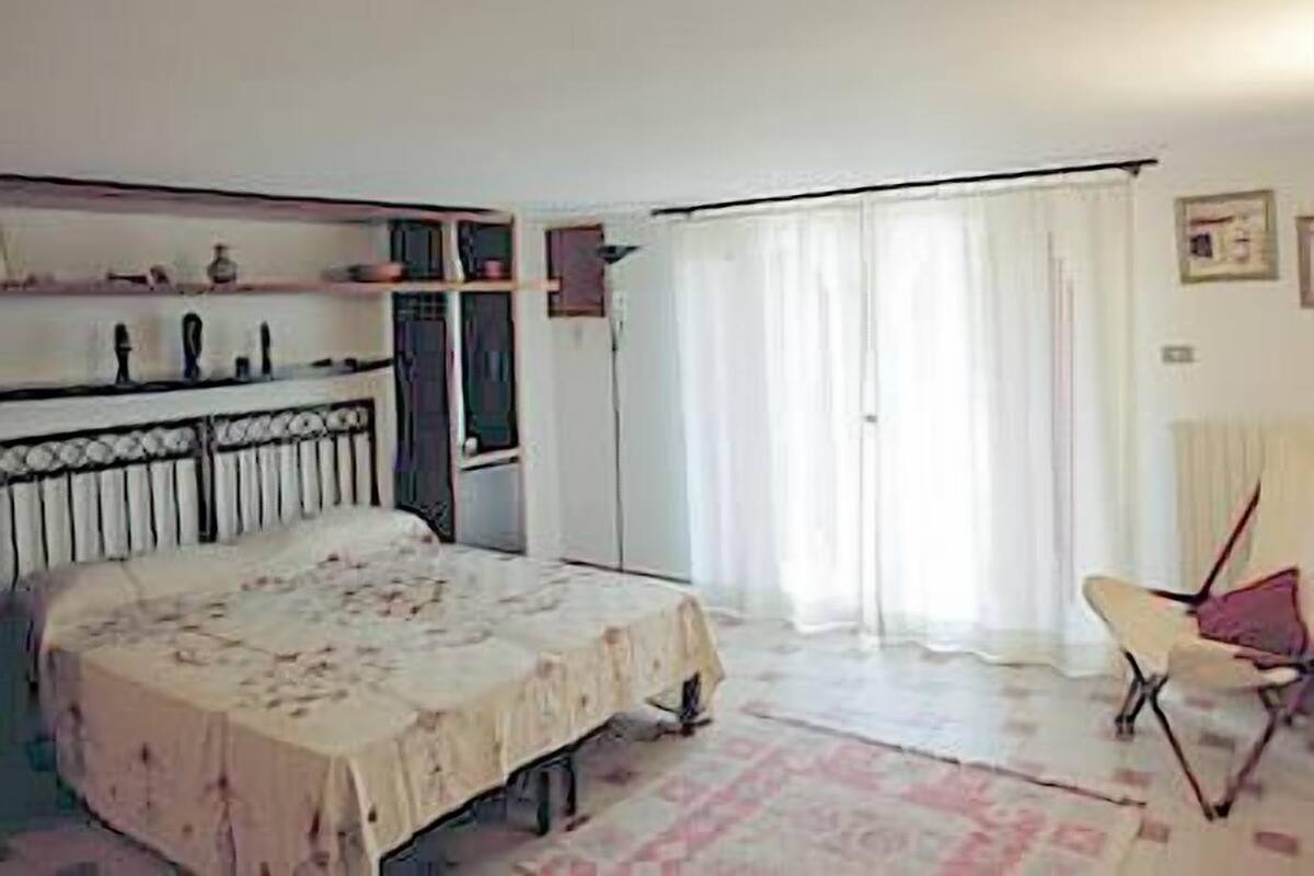 Suite | In-room safe, desk, free WiFi