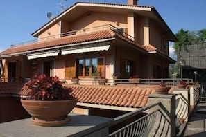 Exterior - Bed and Lemons (Piano di Sorrento)