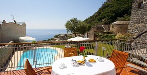 Deluxe Apartment (Marte) | View from room - Olga's Residence (Massa Lubrense)