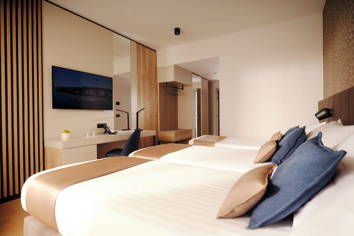 Minibar, in-room safe, desk, blackout drapes
