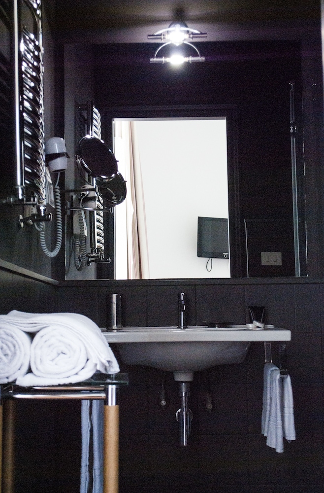 L'Approdo Delle Sirene by null