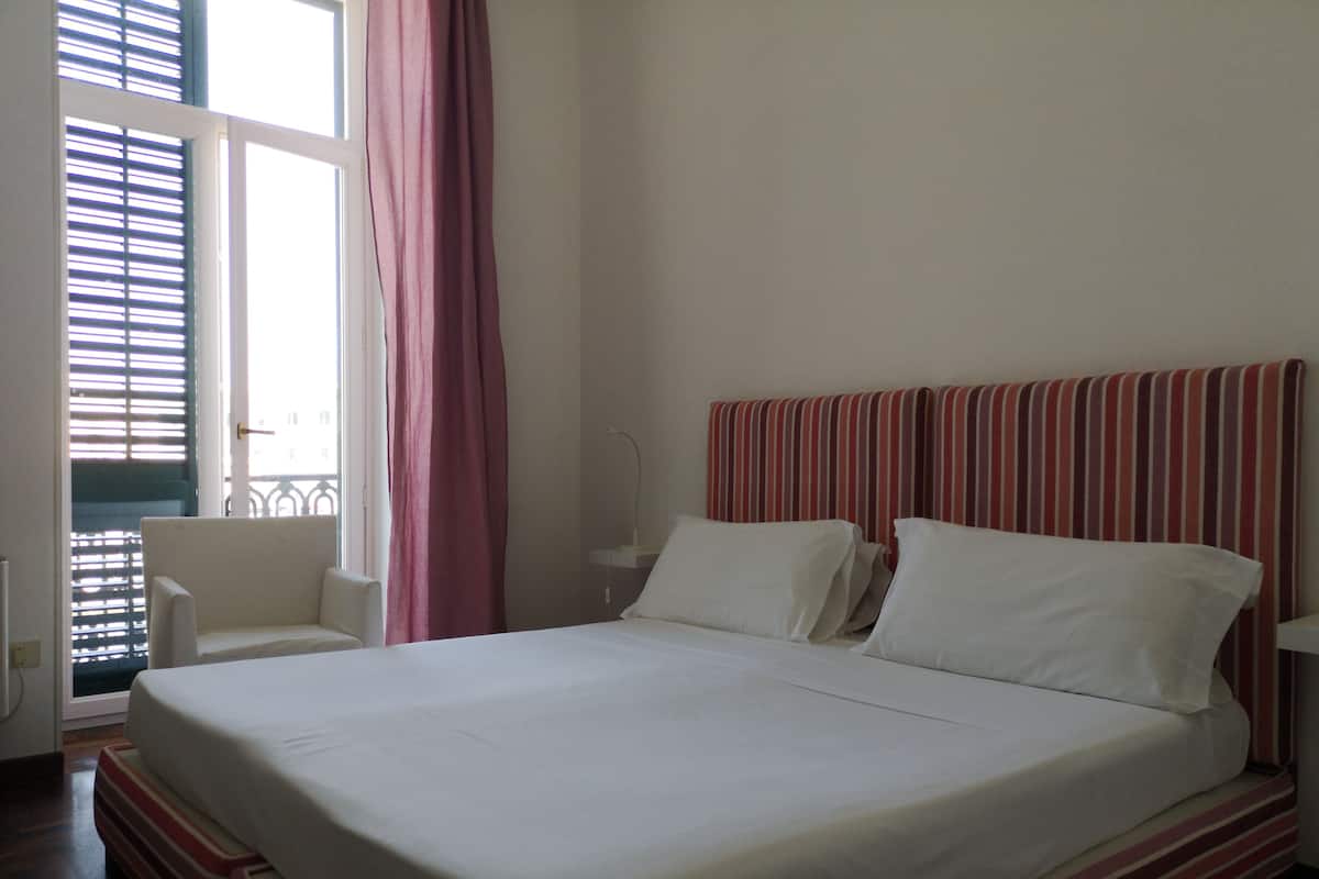 Double or Twin Room, Balcony, Sea View | Minibar, in-room safe, desk, laptop workspace