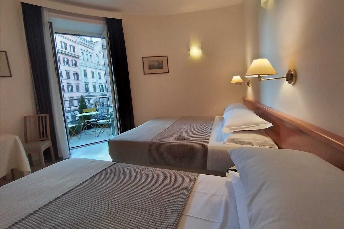 Triple Room, Balcony