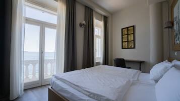 Deluxe Suite with Balcony and Sea View