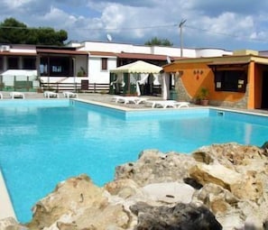 Seasonal outdoor pool