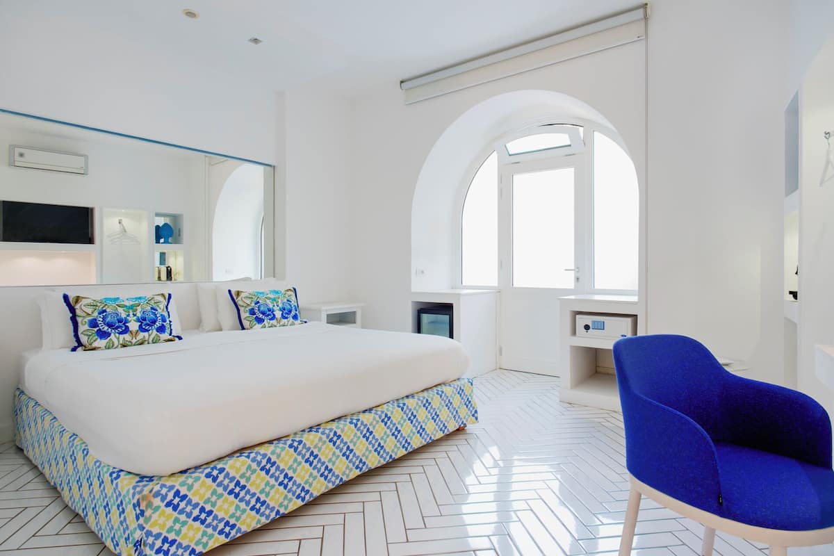 Down duvets, memory-foam beds, minibar, in-room safe