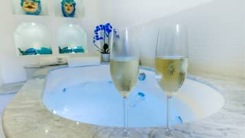 Kind double room with Jacuzzi tub