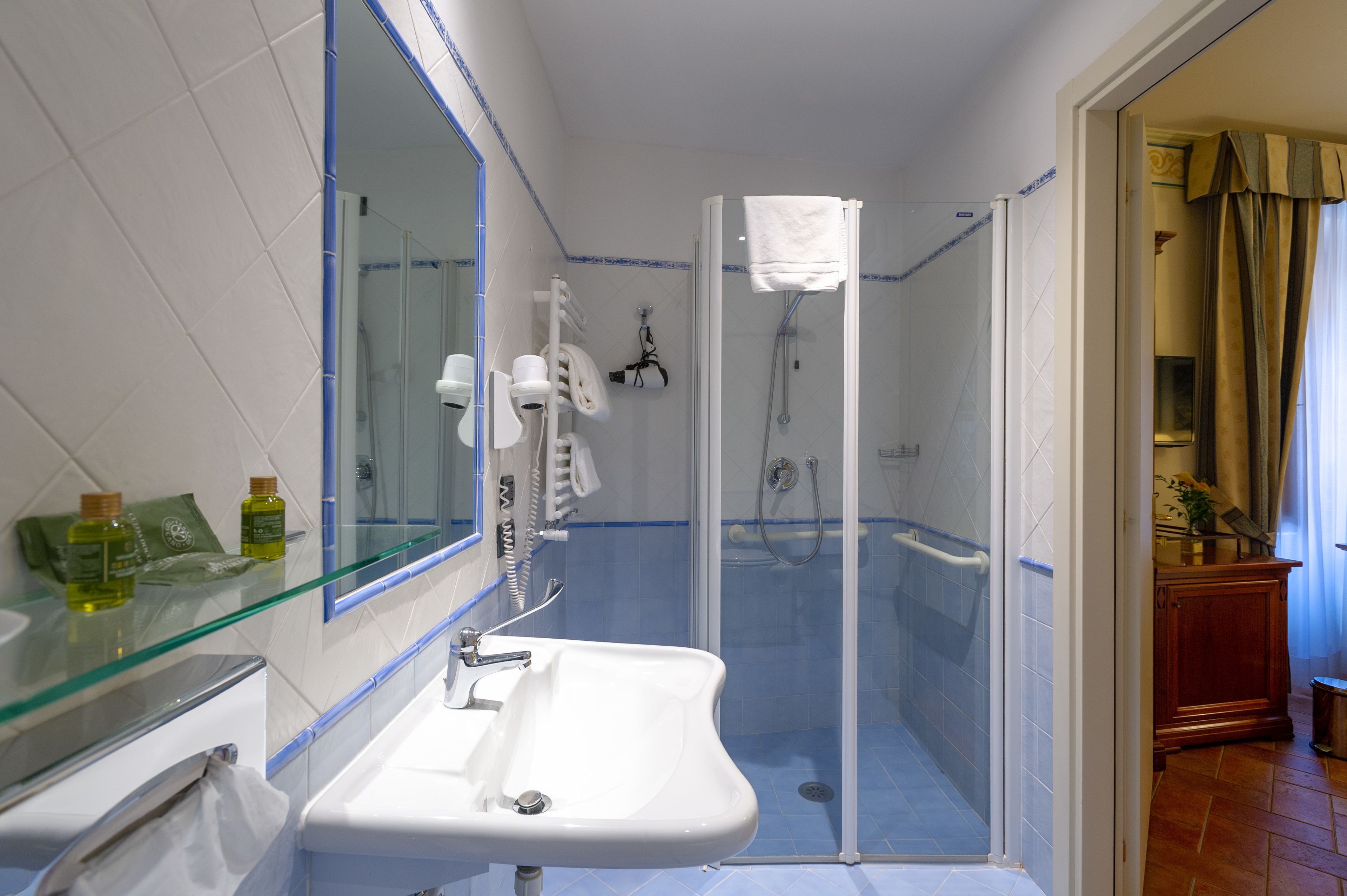 single room | bathroom | shower, free toiletries, hair dryer, towels