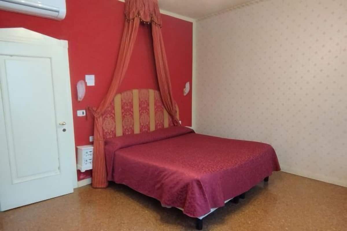 Individually decorated, individually furnished, free WiFi, bed sheets