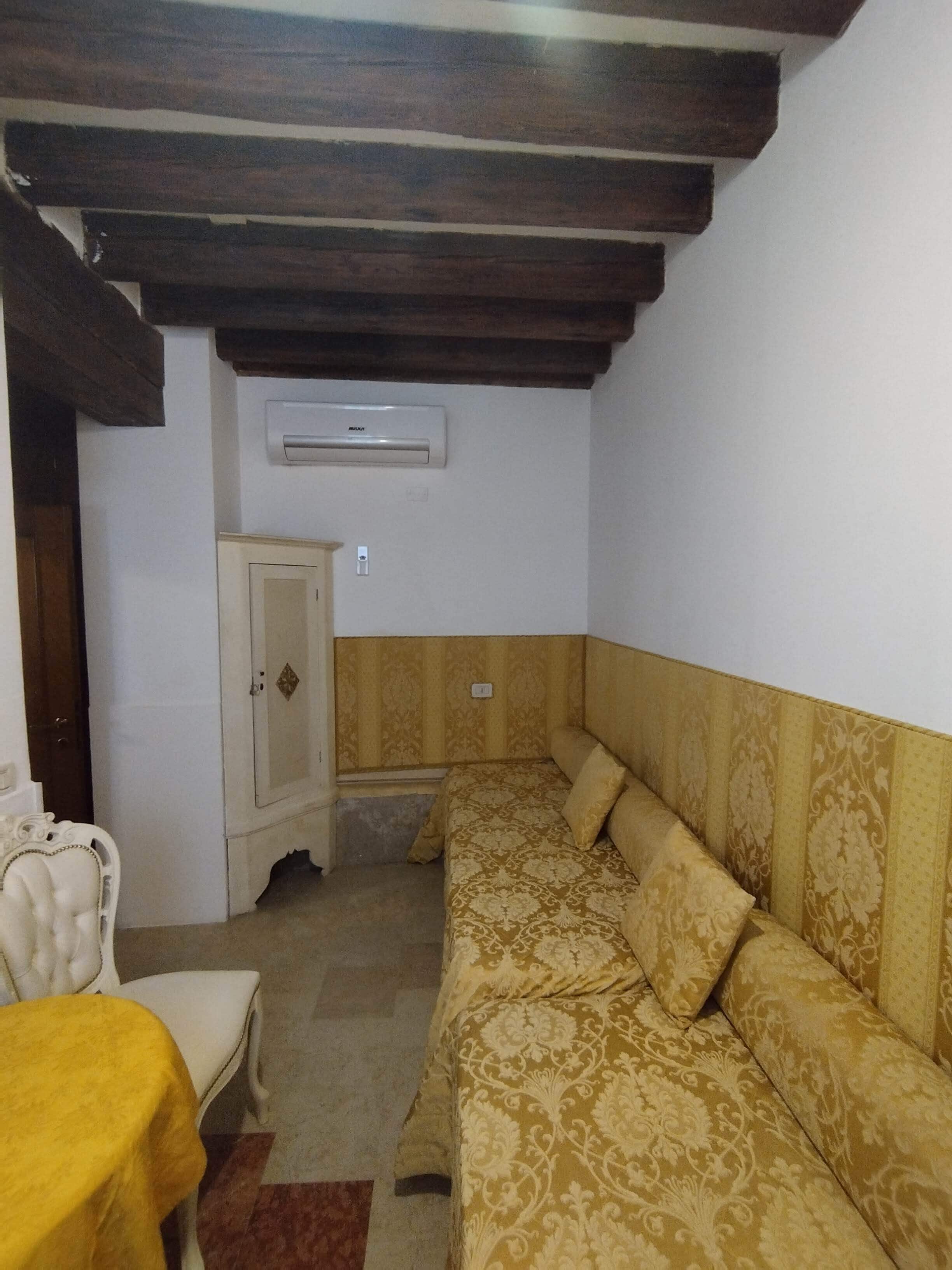 Photo - Alloggi Acquavita - checkin at "Alloggi SS Giovanni e Paolo"